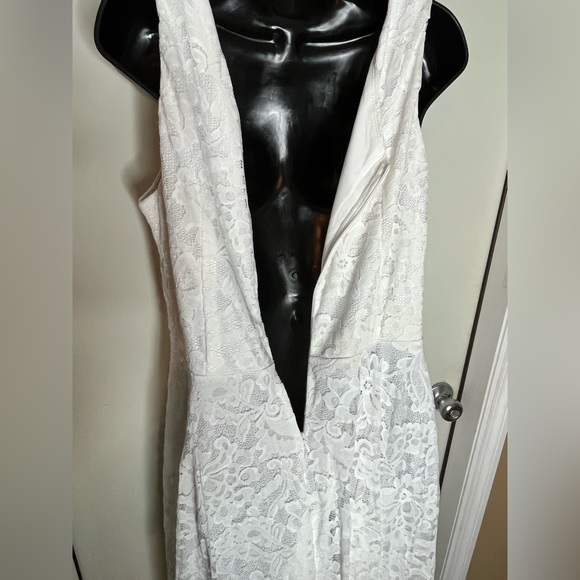 MUADRESS Women's Elegant Floral Lace Sleeveless Crew Neck Hi-Lo Cocktail Dress - Picture 11 of 14